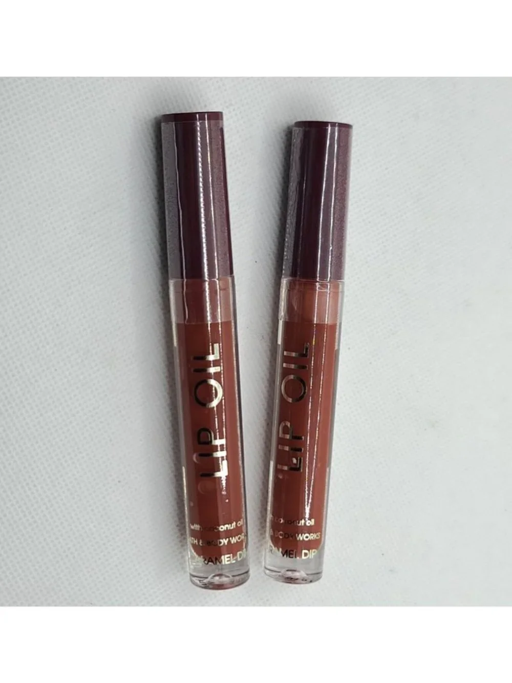 Bath & Body Works Lip Oil w Coconut Oil Caramel Dip 0.11 oz Lot of 2 NEW/Sealed